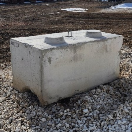 Deco. 4x2x2 Brickfaced Stacker