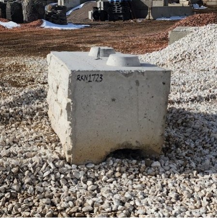 Deco. 4x2x2 Brickfaced Stacker