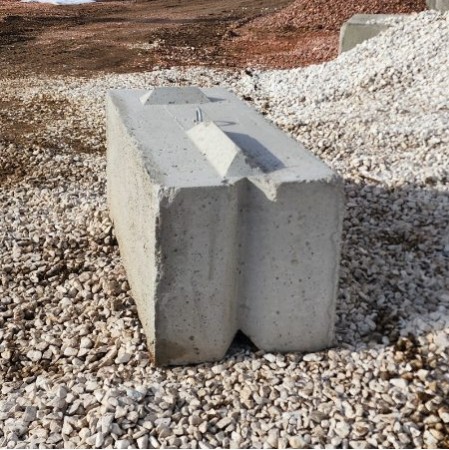 Concrete Block "T" 5'x2'x2'