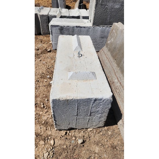 Concrete Block "T" 5'x2'x2'