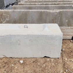 Concrete Block "T" 5'x2'x2'