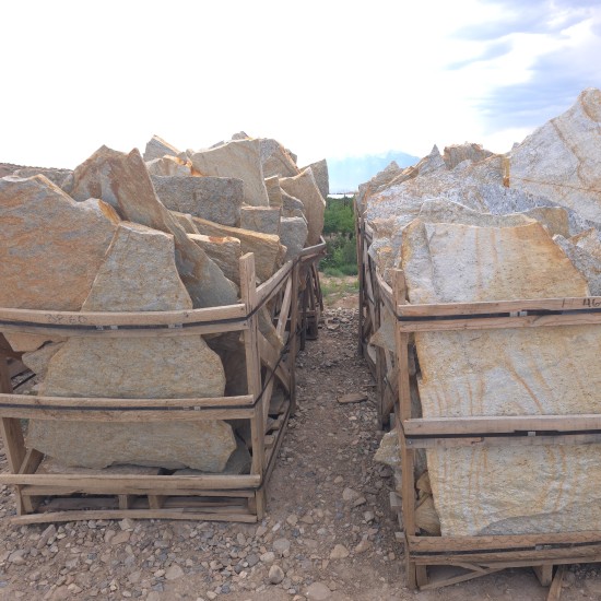 1 ¾ – 2 1/4" Buried Treasure Flagstone - Supers