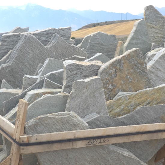 1 ¾ – 2 1/4" Silver Shores Flagstone - Supers 