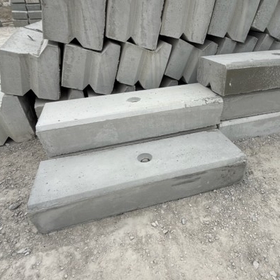 Concrete Block 6'x2'x1' Smooth Cap