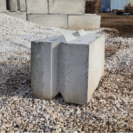 Concrete Block 4'x2'x2'