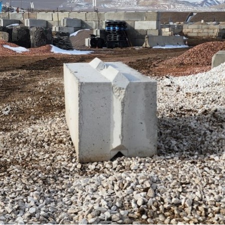 Concrete Block 4'x2'x2'