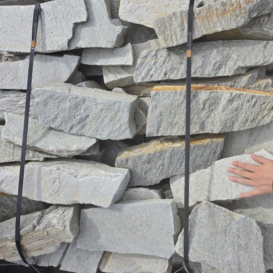 3-8" Silver Shores Flagstone - Edging Builders