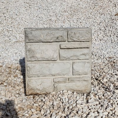 Deco. 2x2x2 Brickfaced Cap