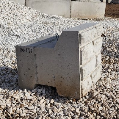 Deco. 2x2x2 Brickfaced Cap