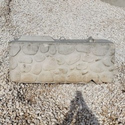 Deco. 5x2x2 Cobbleface "T" Block