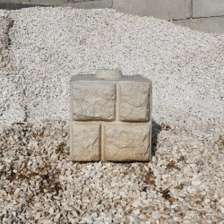 Deco. 2x2x2 Pillowfaced Stacker