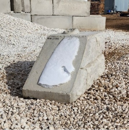 Deco. 4x2x2 (L) Wedge Stacker