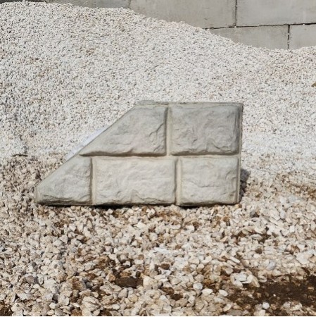 Deco. 4x2x2 (L) Wedge Cap