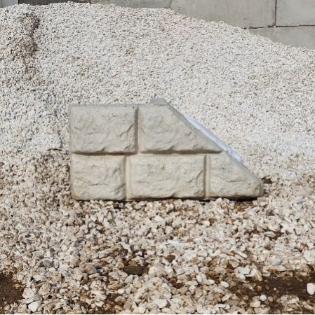Deco. 4x2x2 (R) Wedge Cap